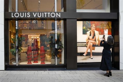 louis vuitton cash investigation|French luxury firm LVMH to pay €10 million to settle spying claims.